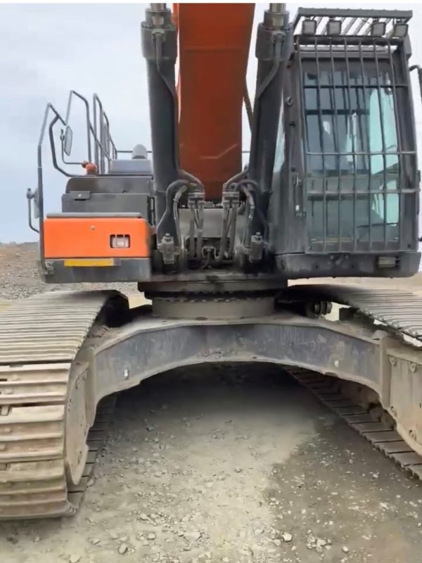 2017 DOOSAN DX380-5 EXCAVATOR - Image 3