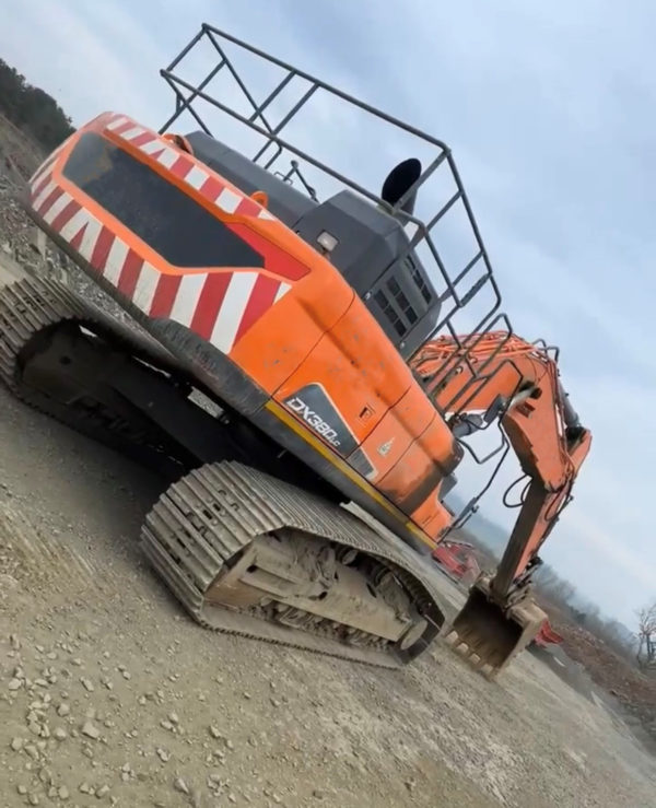 2017 DOOSAN DX380-5 EXCAVATOR - Image 6