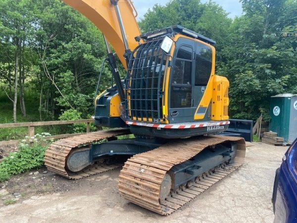 2019 HYUNDAI HX235 LCR EXCAVATOR - Image 11