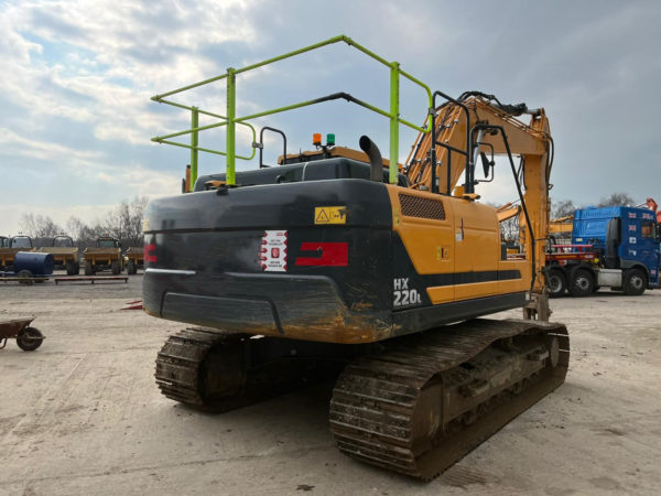 2020 HYUNDAI HX220L EXCAVATOR - Image 3