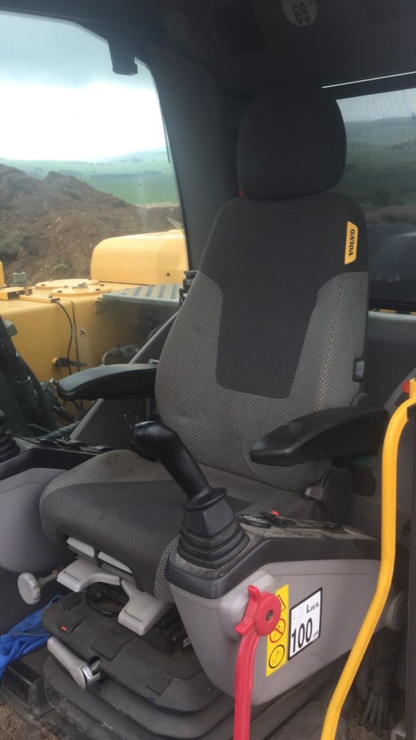 VOLVO EC140DL - Image 6